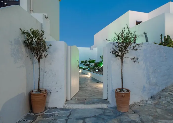 Jardin De Castillo , Naxos Town *