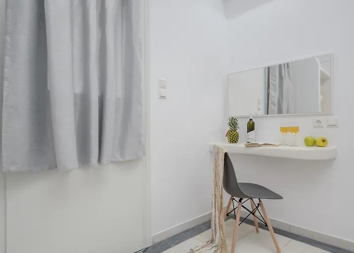 Jardin De Castillo , Naxos Town * Naxos City