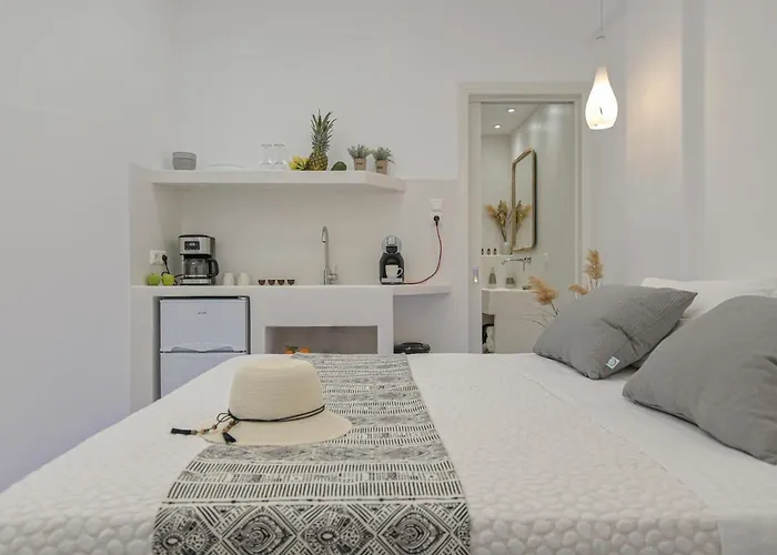 Jardin De Castillo , Naxos Town